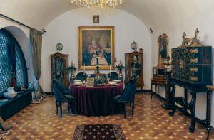 Art. History. Experience. – Expoziție de icoane vechi în atmosfera Casei Tătărăscu